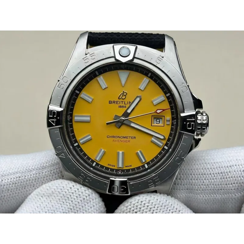 Breitling Avenger A17319101I1X1 Replica - Gelbes Zifferblatt Geriffelte Luenette