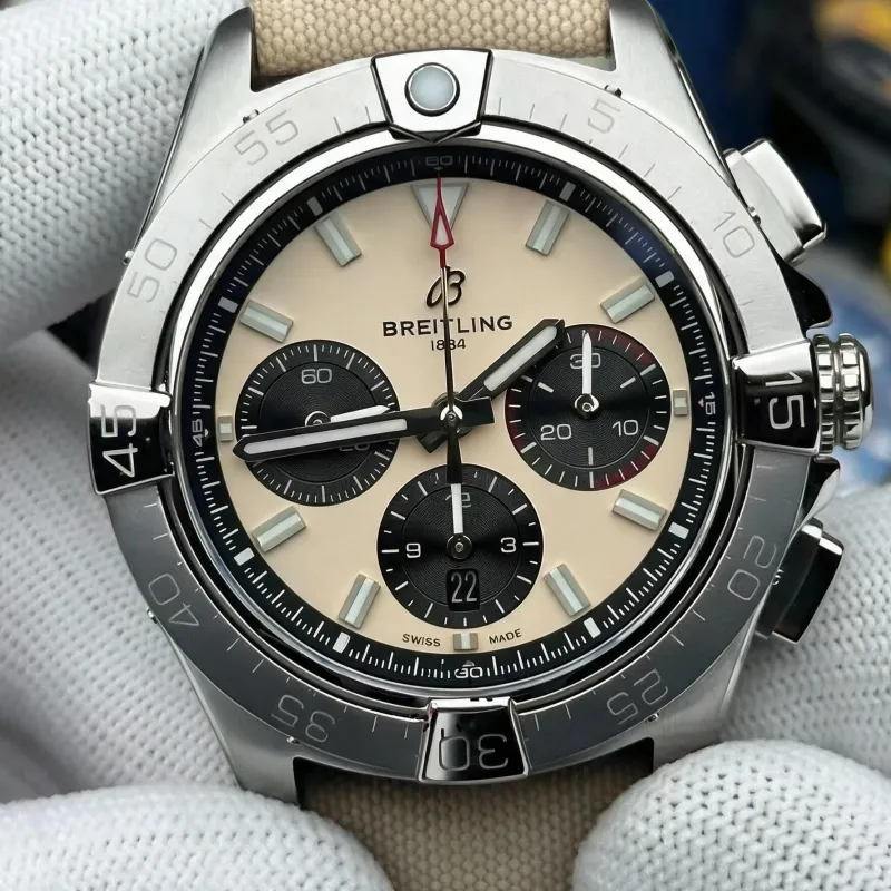 Breitling Avenger B01 Chronograph 44 AB0147101A1X1 Replica - Beige Edelstahl