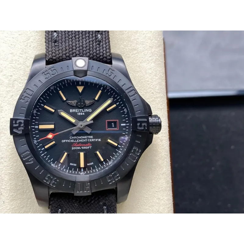 Breitling Avenger Blackbird 44 V17311101B1W1 Replica - Schwarzes Zifferblatt Titan