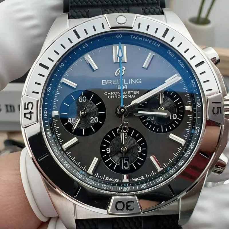 Breitling Chronomat EB0134101M1S1 Replica - Graues Zifferblatt Geriffelte Luenette