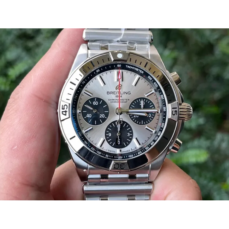 Breitling Chronomat AB0134101K1A1 Replica - Silbernes Zifferblatt Geriffelte Luenette