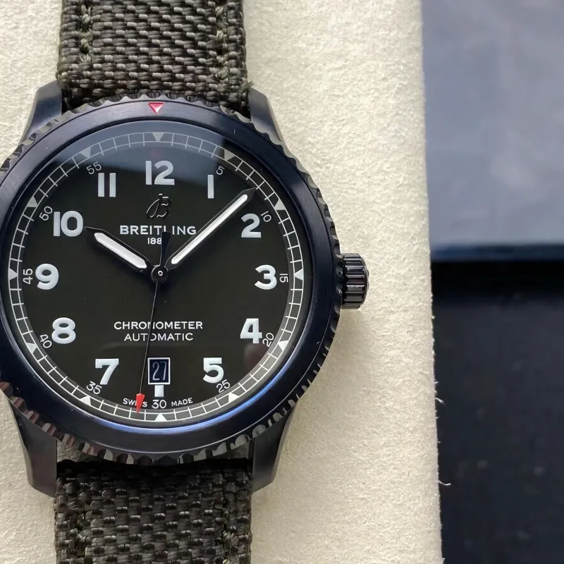 Breitling Navitimer 8 Automatic 41 Curtiss Warhawk 173152A1L1X1 Replica - Gruenes Zifferblatt