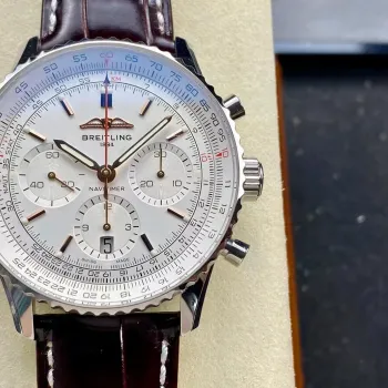 Breitling Navitimer AB0139211G1P1 Replica - Silbernes Zifferblatt Geriffelte Luenette