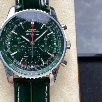 Breitling Navitimer AB01382B1L1P1 Replica - Gruenes Zifferblatt Geriffelte Luenette