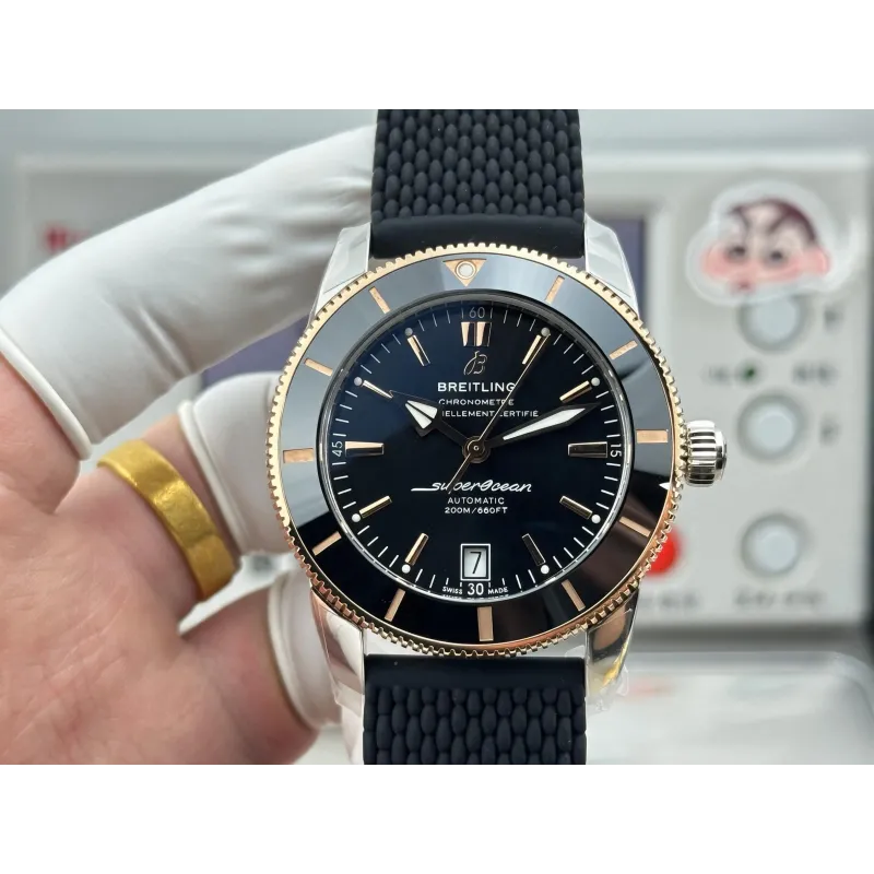 Breitling Superocean Heritage Automatic UB2010121B1S1 Replica - Schwarzes Zifferblatt Kautschukarmband