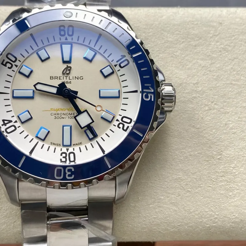 Breitling Superocean A17375E71G1A1 Replica - Silbernes Zifferblatt Edelstahl