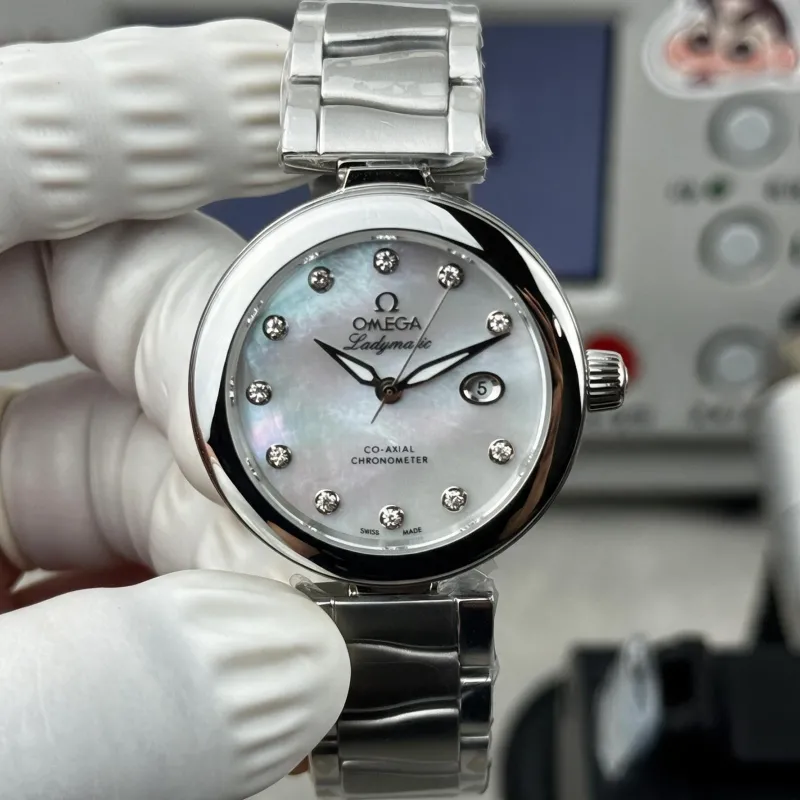 Omega Ladymatic Unisex 425.30.34.20.55.002 Replica - Perlmutt-Zifferblatt Edelstahl