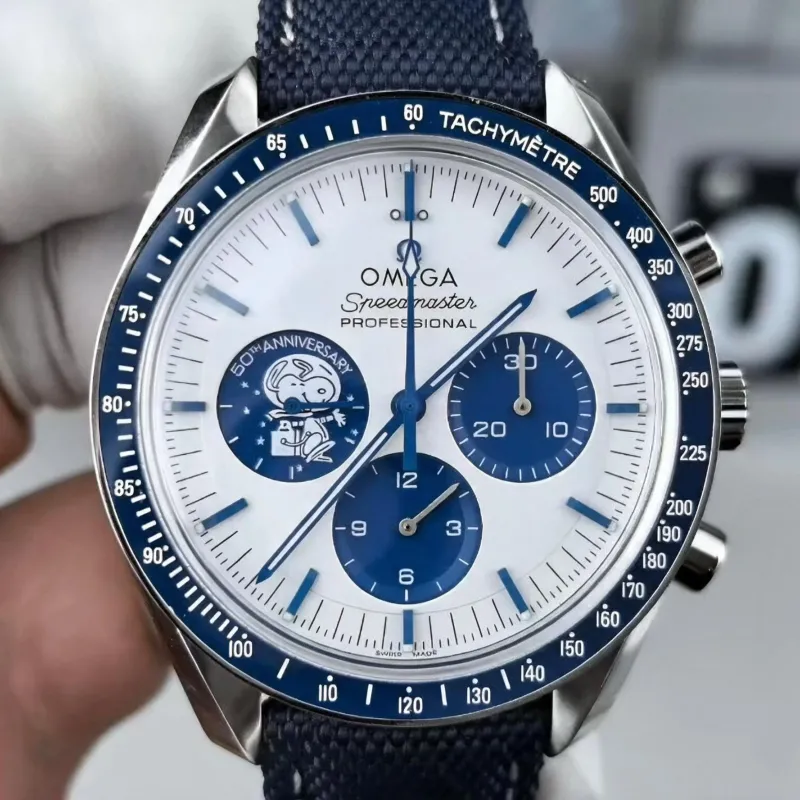 Omega Speedmaster 50th Anniversary Snoopy 310.32.42.50.02.001 Replica - Weisses Zifferblatt