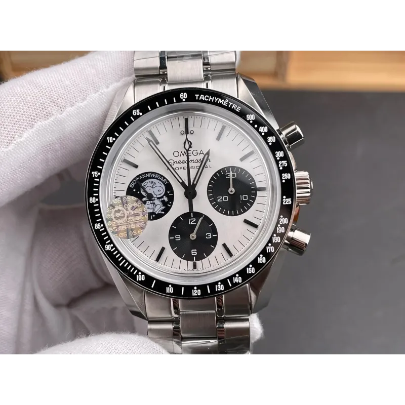 Omega Speedmaster Snoopy 310.32.42.50.02.001 Replica - Silbernes Zifferblatt Tachymeter-Luenette