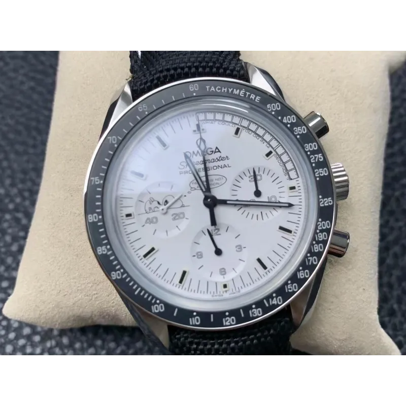 Omega Speedmaster Moonwatch Silver Snoopy 311.32.42.30.04.003 Replica - Weisses Zifferblatt