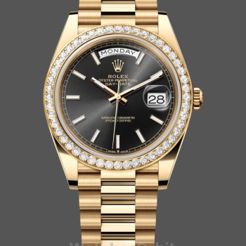 Replica Rolex Day-Date 228348RBR 0043 Black Diamond Dial Diamond Bezel 40mm Herren Replica Uhr
