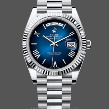Replica Rolex Day Date 40 Weißgold Blau Ombre Zifferblatt M228236 0024