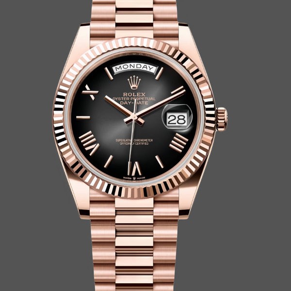 Replica Rolex Day Date in 18 ct Everose Gold M228235 0055 40mm Sportliches Design